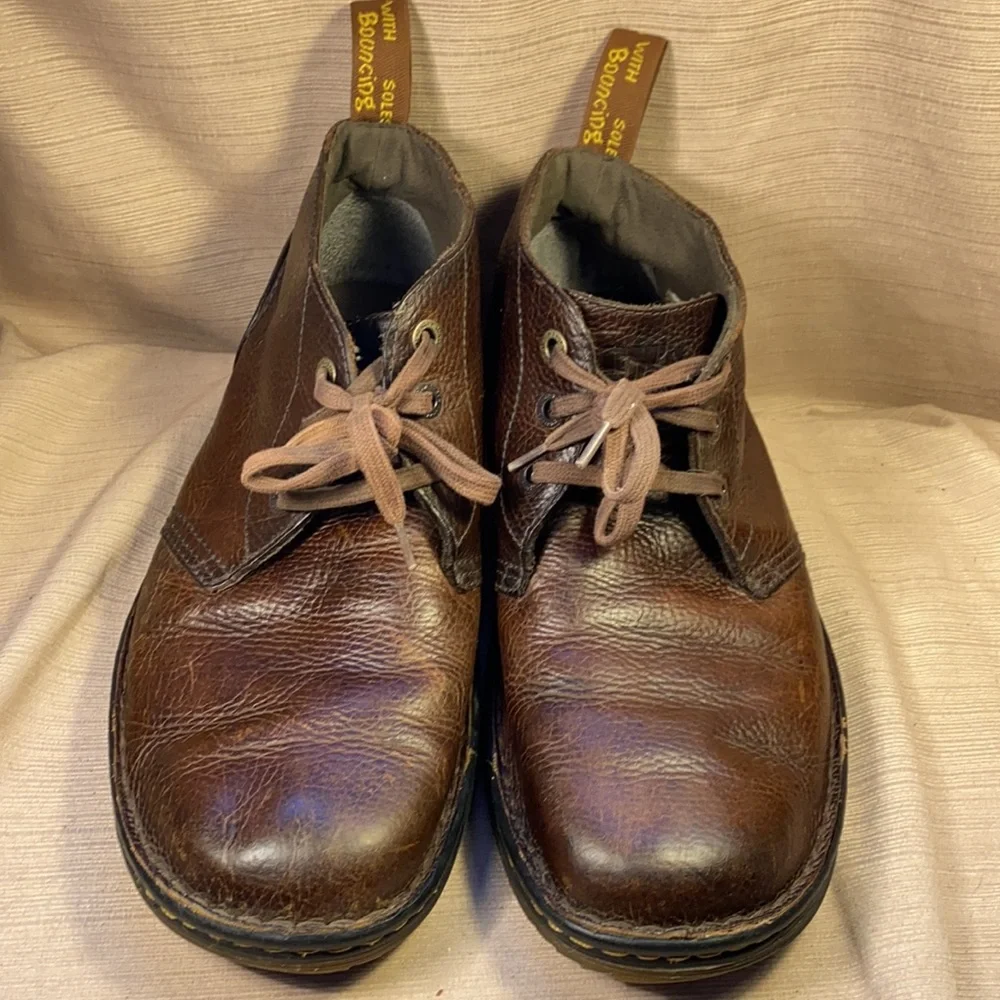 DrMartens leather lace up ankle boots EUC